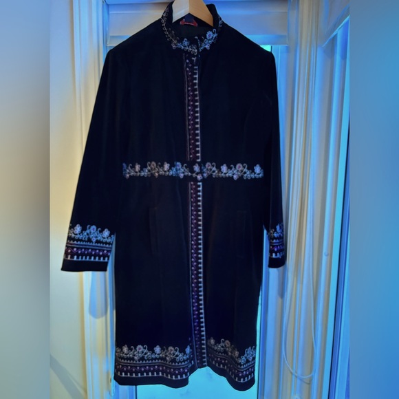 Ladies black embroidered jacket - Picture 1 of 7